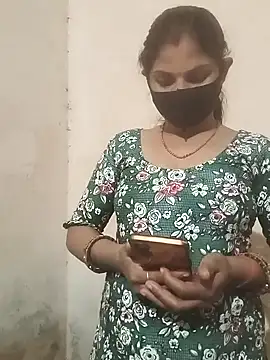 Snapshot of Pooja_bhabhi00 chatting on 30, 11, 2025 Pooja bhabhi00 online show from 30, 11, 2025