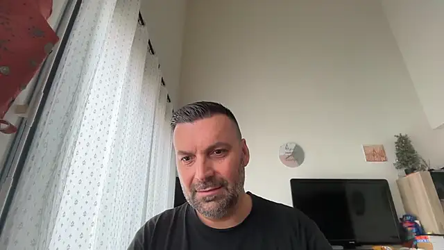 Snapshot of coolsmith81 chatting on 3, 6, 2026 coolsmith81 online show from 3, 6, 2026