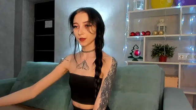 Snapshot of Ellen_Hops chatting on 9, 2, 2026 Ellen Hops online show from 9, 2, 2026