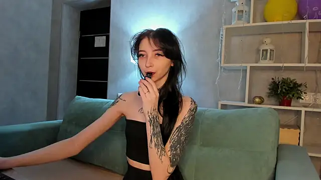 Snapshot of Ellen_Hops chatting on 2, 3, 2026 Ellen Hops online show from 2, 3, 2026