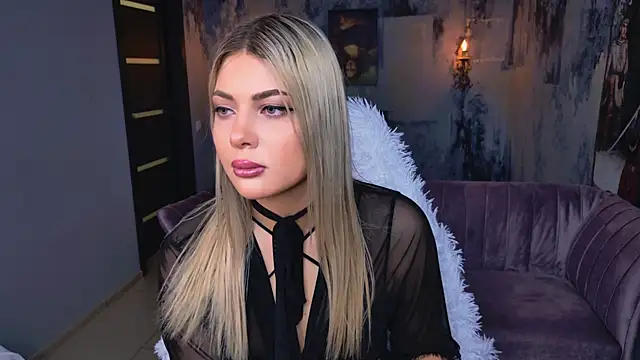 HyileyClark online show from 4, 3, 2026