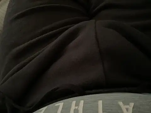 erdestruttor18 online show from 17, 4, 2026