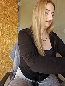 Snapshot of dixielarys chatting on 28, 4, 2026 dixielarys online show from 28, 4, 2026