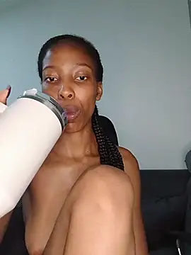 MsParisSmith online show from 15, 2, 2026