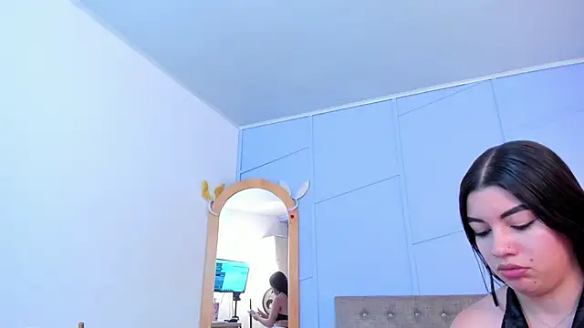 lourenfox online show from 18, 12, 2025