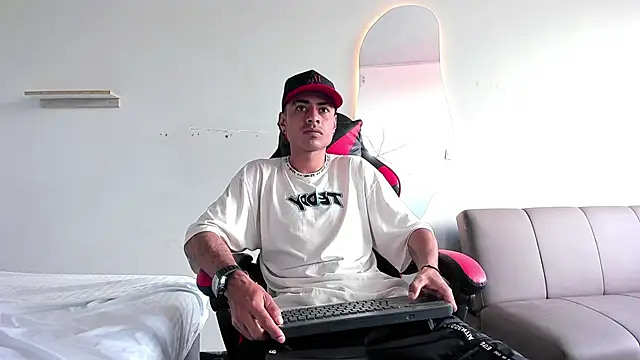 MatthewCullen online show from 4, 12, 2025