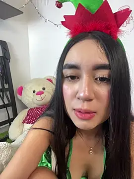 Snapshot of SiennaLorens chatting on 1, 12, 2025 SiennaLorens online show from 1, 12, 2025