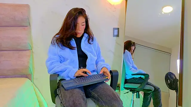 Mia Cullen online show from 8, 1, 2026