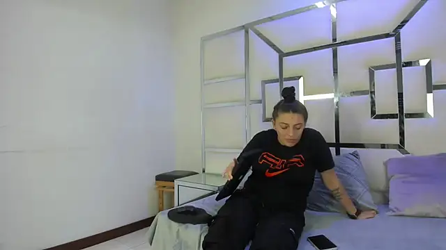 Alyssa Noah online show from 28, 3, 2026