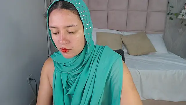 Snapshot of KaylaVonn chatting on 30, 11, 2025 KaylaVonn online show from 30, 11, 2025