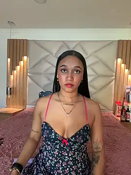Snapshot of coraline_vera chatting on 21, 4, 2026 coraline vera online show from 21, 4, 2026