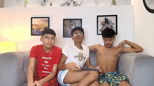 COUPLES BOYS online show from 25, 2, 2026