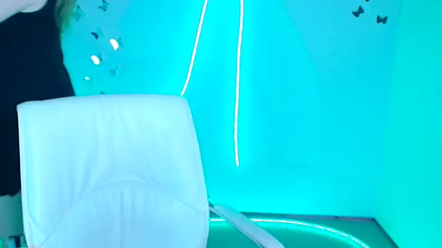 Amanda Swannn online show from 7, 1, 2026