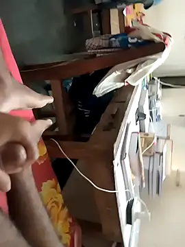 Snapshot of FaysalVibes436 chatting on 28, 11, 2025 FaysalVibes436 online show from 28, 11, 2025