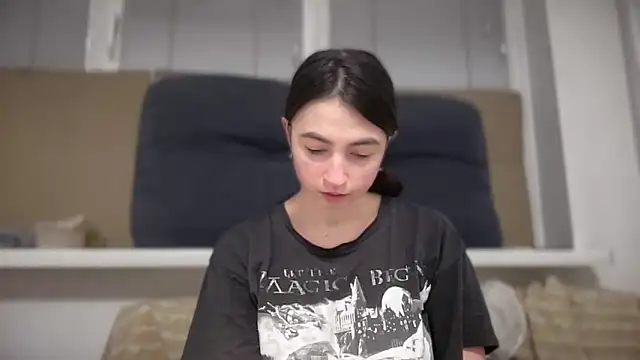 Aphr0ditee online show from 15, 3, 2026