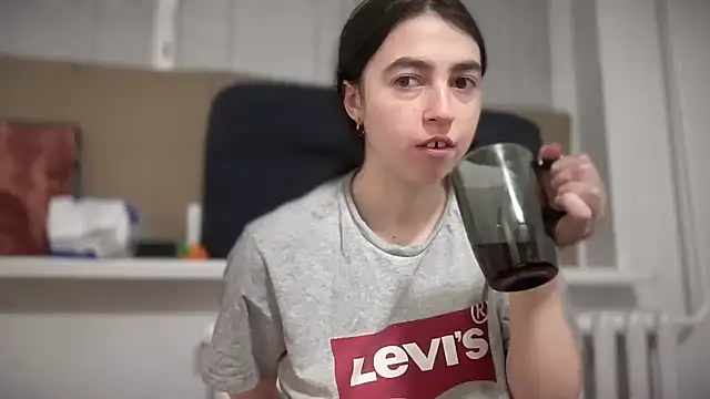 Aphr0ditee online show from 25, 3, 2026