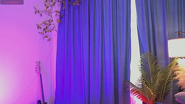 Jennifer Wiliams online show from 4, 3, 2026