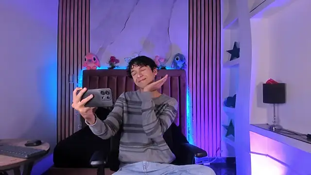 SthepanodiMonaco online show from 13, 1, 2026