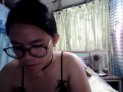 xxdreamgirl69 online show from 14, 2, 2026