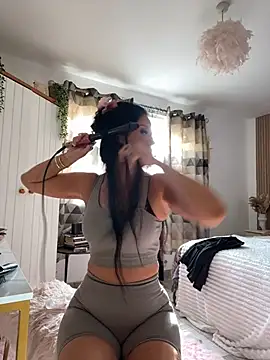 Snapshot of Lolaxox_ chatting on 3, 3, 2026 Lolaxox online show from 3, 3, 2026