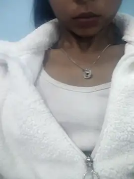 Isha Liha online show from 3, 12, 2025