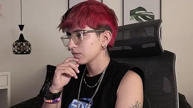 Snapshot of valeryevansvg chatting on 2, 12, 2025 valeryevansvg online show from 2, 12, 2025