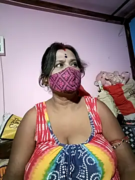 Snapshot of me-pari-hu chatting on 2, 5, 2026 me-pari-hu online show from 2, 5, 2026