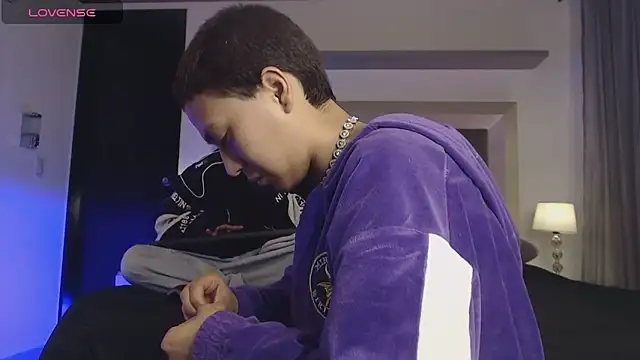 Brenda Tina online show from 18, 12, 2025