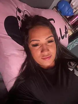 Snapshot of larysinha chatting on 1, 12, 2025 larysinha online show from 1, 12, 2025