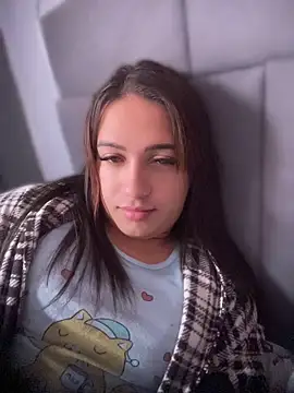 Snapshot of larysinha chatting on 17, 6, 2026 larysinha online show from 17, 6, 2026