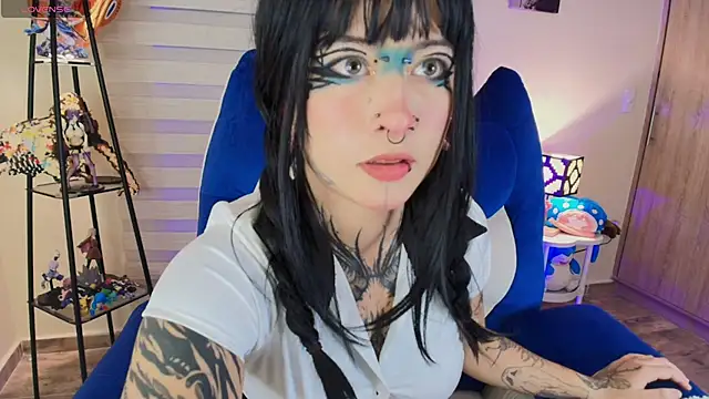 Snapshot of AryRousse chatting on 15, 1, 2026 AryRousse online show from 15, 1, 2026