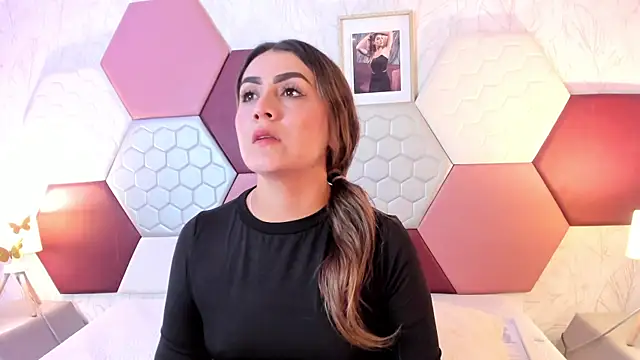 AriaRous online show from 16, 4, 2026