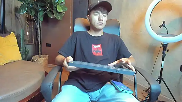 Snapshot of isaac_grimm chatting on 5, 2, 2026 isaac grimm online show from 5, 2, 2026