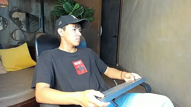 Snapshot of isaac_grimm chatting on 22, 2, 2026 isaac grimm online show from 22, 2, 2026