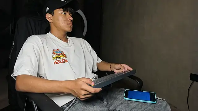 Snapshot of isaac_grimm chatting on 23, 2, 2026 isaac grimm online show from 23, 2, 2026