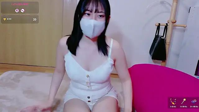 Snapshot of shiorin_3 chatting on 4, 6, 2026 shiorin 3 online show from 4, 6, 2026