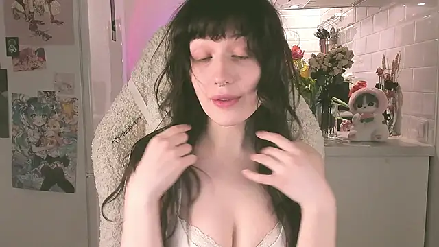 MePretty online show from 10, 3, 2025