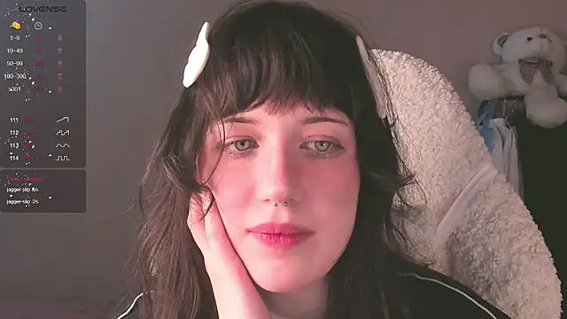 MePretty online show from 30, 11, 2025