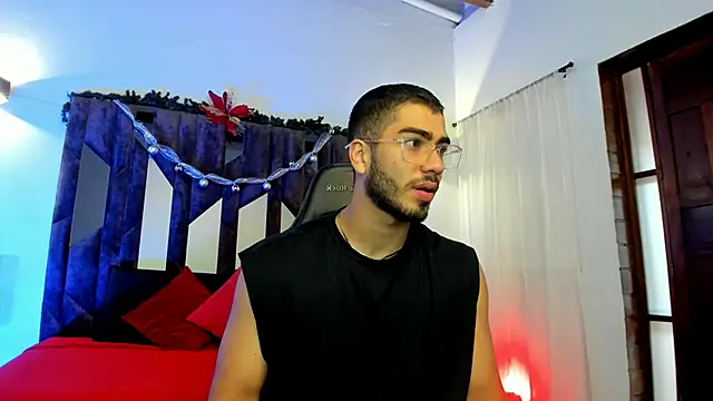 Franco banderas online show from 3, 12, 2025