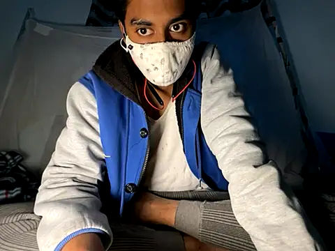 hunterboy2001 online show from 3, 12, 2025