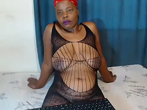 SexyMellow21 online show from 30, 11, 2025