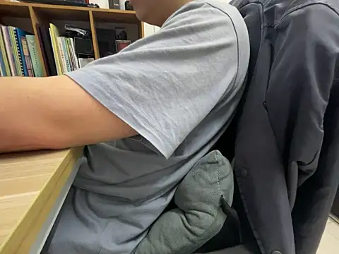 hiiiizzzz online show from 3, 2, 2026