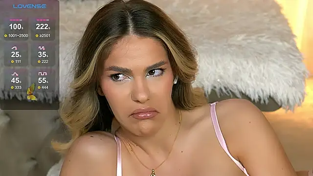 ChloeVelvetx online show from 21, 4, 2026