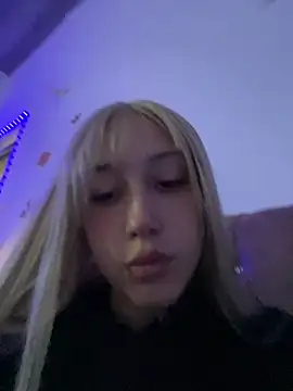 Zoe  blue online show from 30, 11, 2025