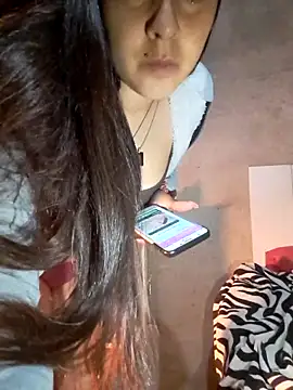 Estefanny Lolyy online show from 22, 3, 2026