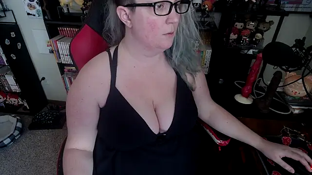 Snapshot of SugarTsunami chatting on 1, 5, 2026 SugarTsunami online show from 1, 5, 2026