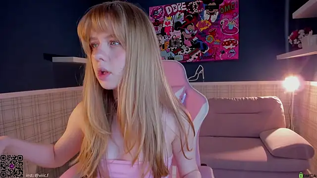 Snapshot of Victori_Fox chatting on 20, 7, 2026 Victori Fox online show from 20, 7, 2026