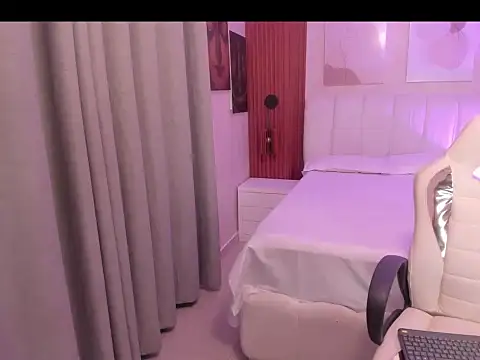 Snapshot of Miss_dare chatting on 4, 12, 2025 Miss dare online show from 4, 12, 2025