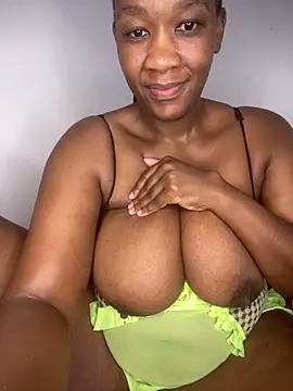 GiantClithpee online show from 17, 12, 2025