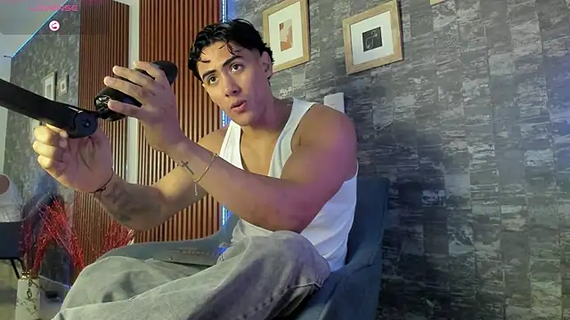 Tayler Cross online show from 14, 1, 2026